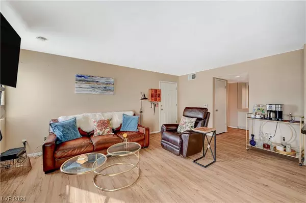 7908 Lago Vista Lane #101, Las Vegas, NV 89145