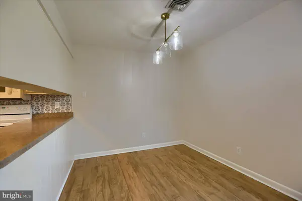 811 LEE CT, Enola, PA 17025