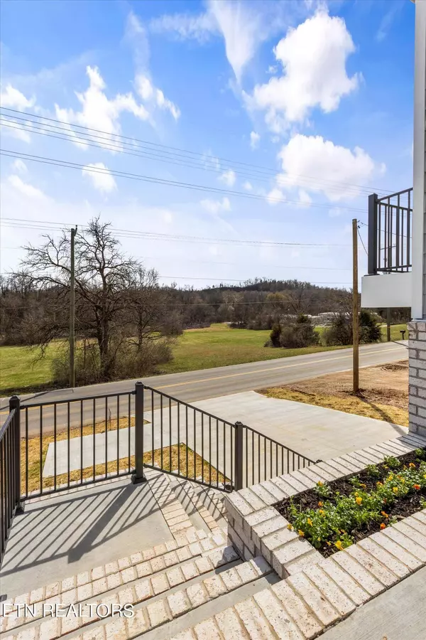 2323 Riverside DR, Knoxville, TN 37915