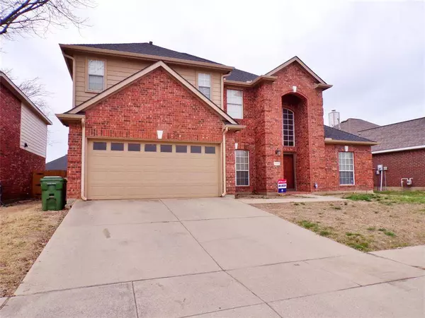 7001 Deer Run Drive, Watauga, TX 76137
