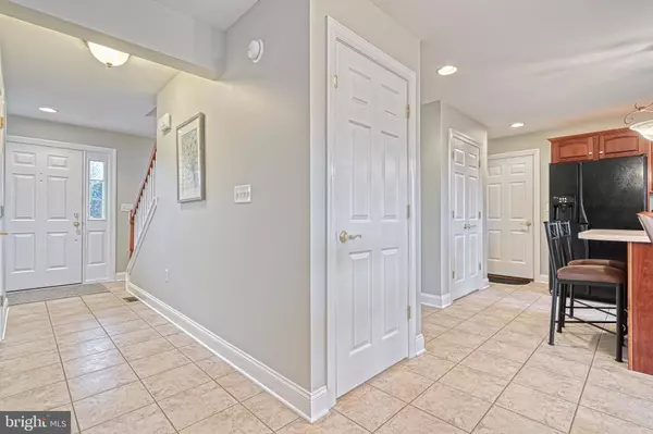 5385 BARBARA DR, Mechanicsburg, PA 17050