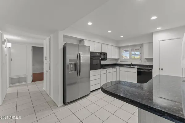 10440 W TWIN OAKS Drive, Sun City, AZ 85351