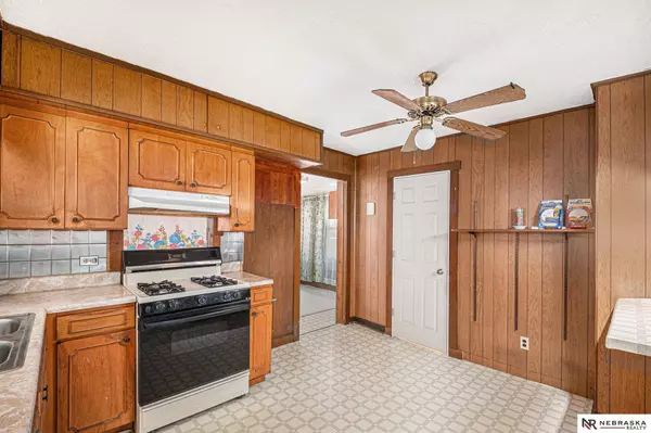 1746 S 26th Street, Omaha, NE 68105