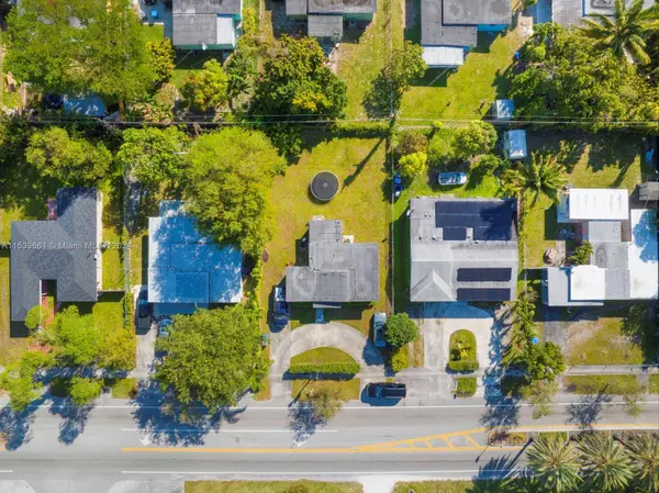 2611 SW 56th Ave, West Park, FL 33023