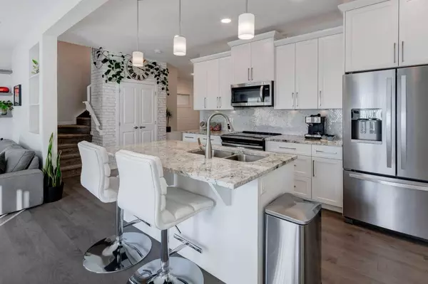 509 Chinook Gate VW SW, Airdrie, AB T4B 4V9