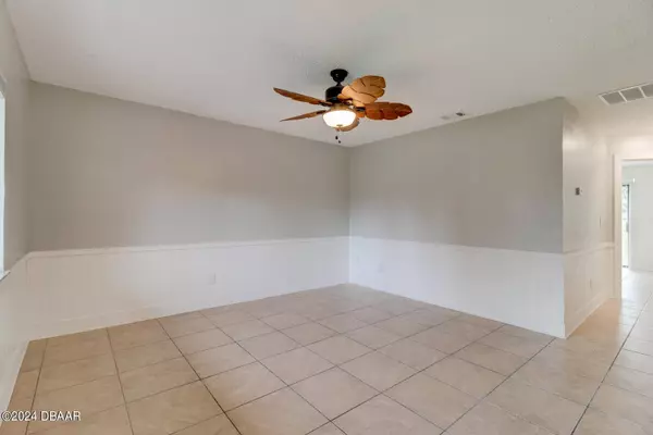 1601 Big Tree RD #103, Daytona Beach, FL 32119