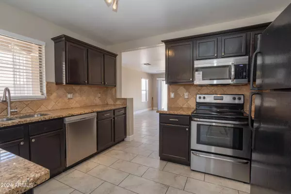 2905 N 89TH Drive, Phoenix, AZ 85037