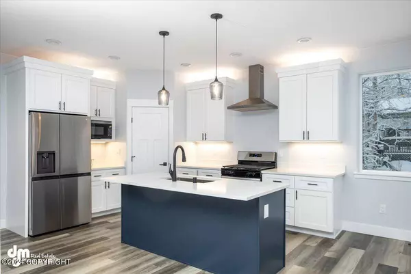 1441 W Lake Lucille DR, Wasilla, AK 99654