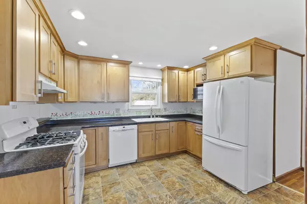 8340 Compton ST, Indianapolis, IN 46240