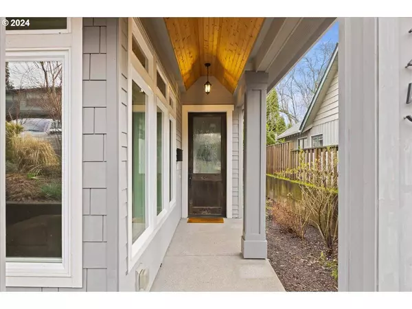 625 3RD ST, Lake Oswego, OR 97034