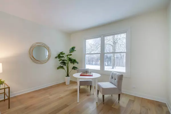 1107 W Peregrine DR, Palatine, IL 60067