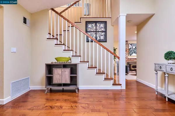 2127 Spring Lake Dr, Martinez, CA 94553