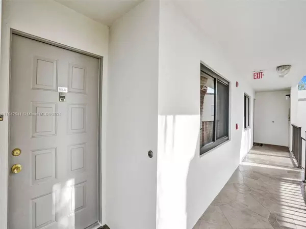 10452 E Clairmont Cir #311, Tamarac, FL 33321