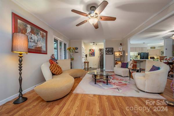 186 Catherine DR, Columbus, NC 28722