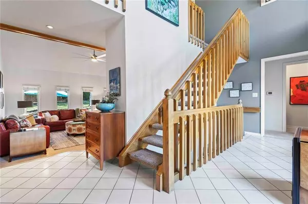 10745 W 109th ST, Overland Park, KS 66210