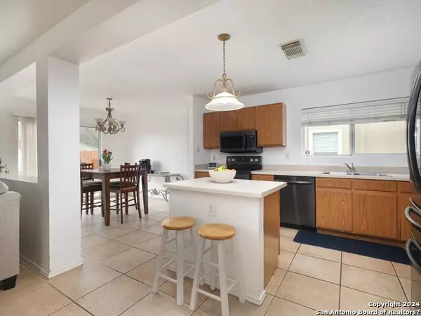 10106 REDFISH CAVERN, San Antonio, TX 78245-2853