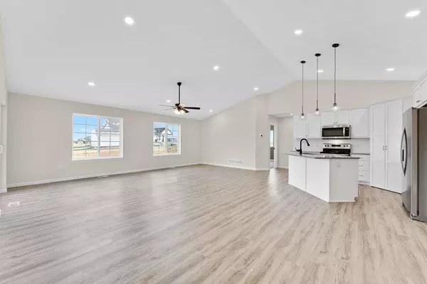 344 Eastridge Circle, Reedsburg, WI 53959