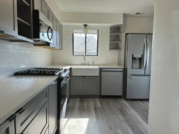 1514 Harbour Court #2B, Schaumburg, IL 60193