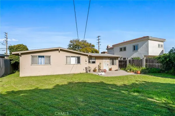 281 E 16th ST, Costa Mesa, CA 92627