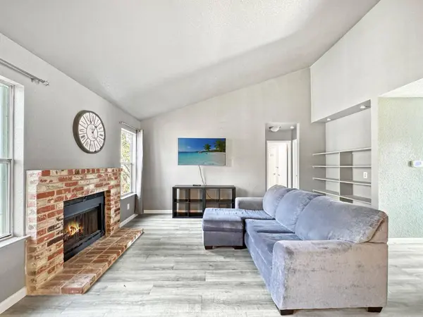 9101 Newhall DR, Sacramento, CA 95826