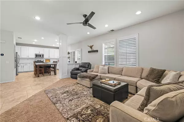 28145 Gibraltar LN, Castaic, CA 91384