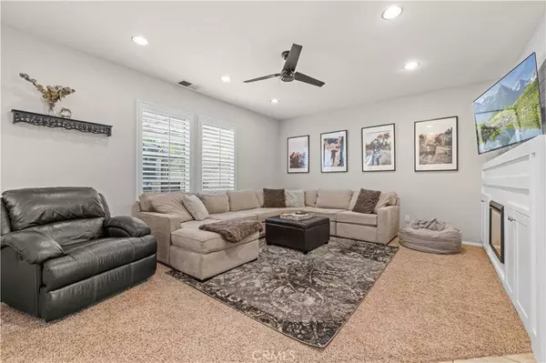 28145 Gibraltar LN, Castaic, CA 91384