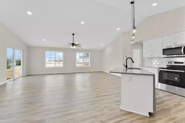 344 Eastridge Circle, Reedsburg, WI 53959