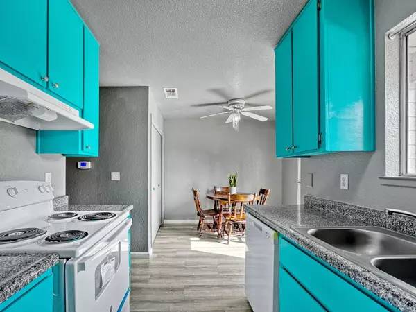 9101 Newhall DR, Sacramento, CA 95826