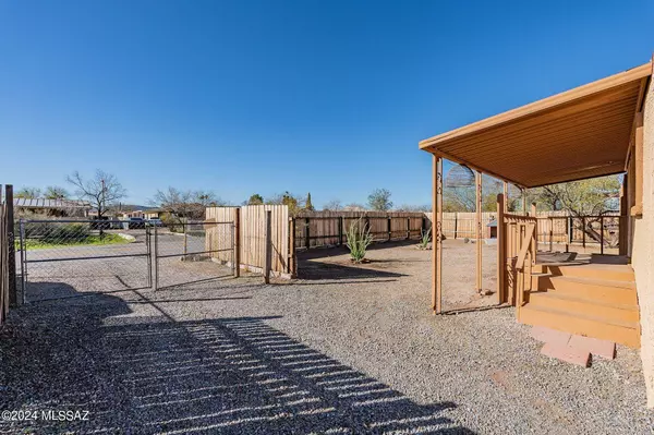 2572 W Bilby Road, Tucson, AZ 85746