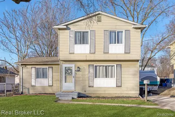 2717 TIPTREE Path, Flint, MI 48506