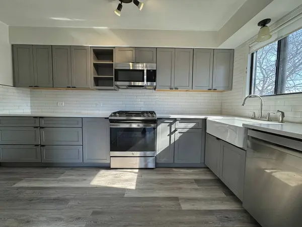 1514 Harbour Court #2B, Schaumburg, IL 60193