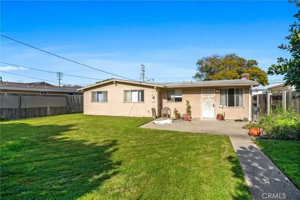 281 E 16th ST, Costa Mesa, CA 92627