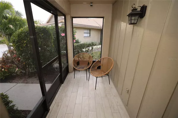 7235 WOOD CREEK DR #26, Sarasota, FL 34231