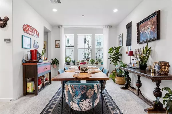 142 Fixie, Irvine, CA 92618