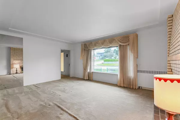 4639 Sardis Street, Burnaby South, Forest Glen