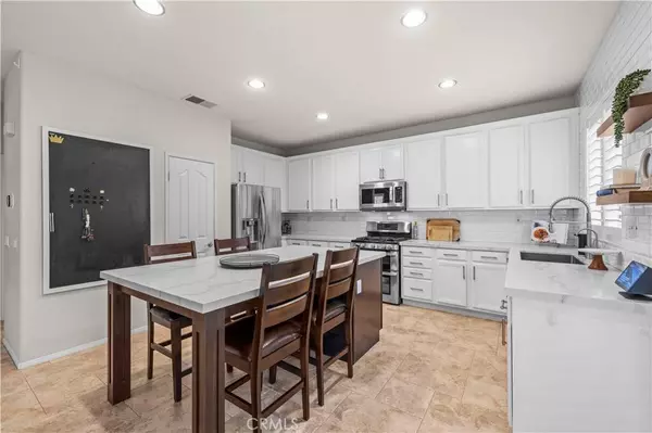 28145 Gibraltar LN, Castaic, CA 91384