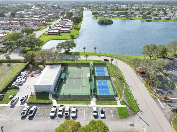 8 Seville A, Delray Beach, FL 33446