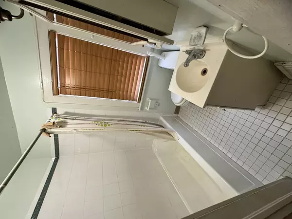 1926 S 19th Avenue, Maywood, IL 60153