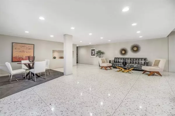 400 S Los Robles AVE #108, Pasadena, CA 91101