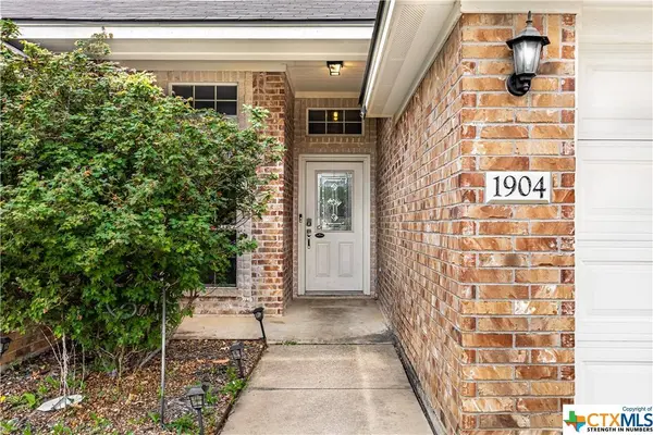 1904 Stonehenge DR, Harker Heights, TX 76548