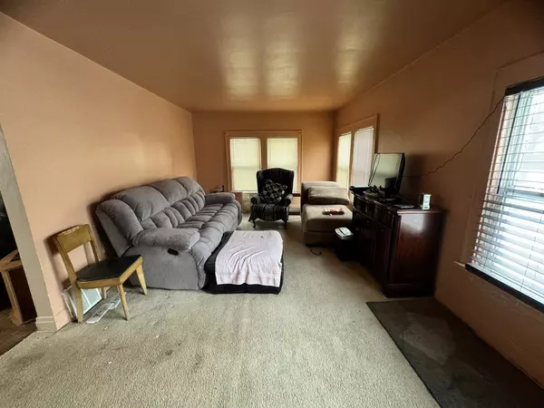 1926 S 19th Avenue, Maywood, IL 60153