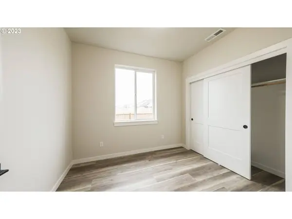 2392 W 9th AVE, Junction City, OR 97448