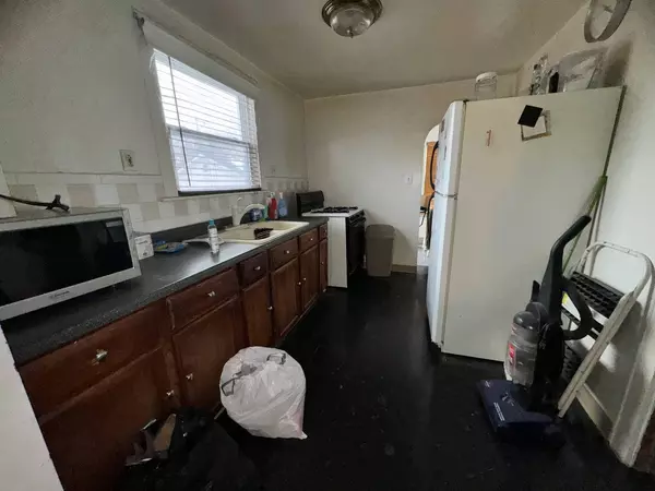 1926 S 19th AVE, Maywood, IL 60153