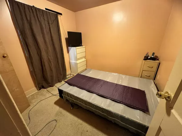 1926 S 19th AVE, Maywood, IL 60153