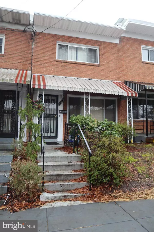 1719 TAYLOR ST NE, Washington, DC 20017