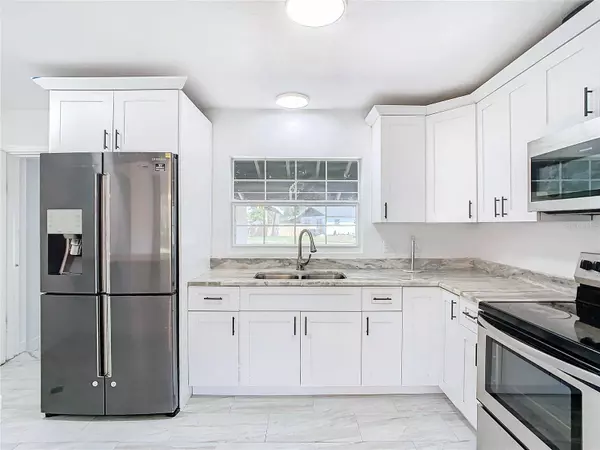 2004 CORENA DR, Orlando, FL 32810