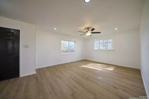 711 JANICE LN, Converse, TX 78109-1543