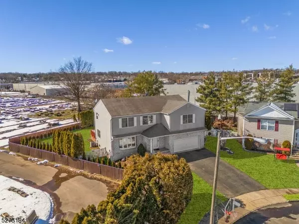 98 Nugent Dr, Clifton City, NJ 07012