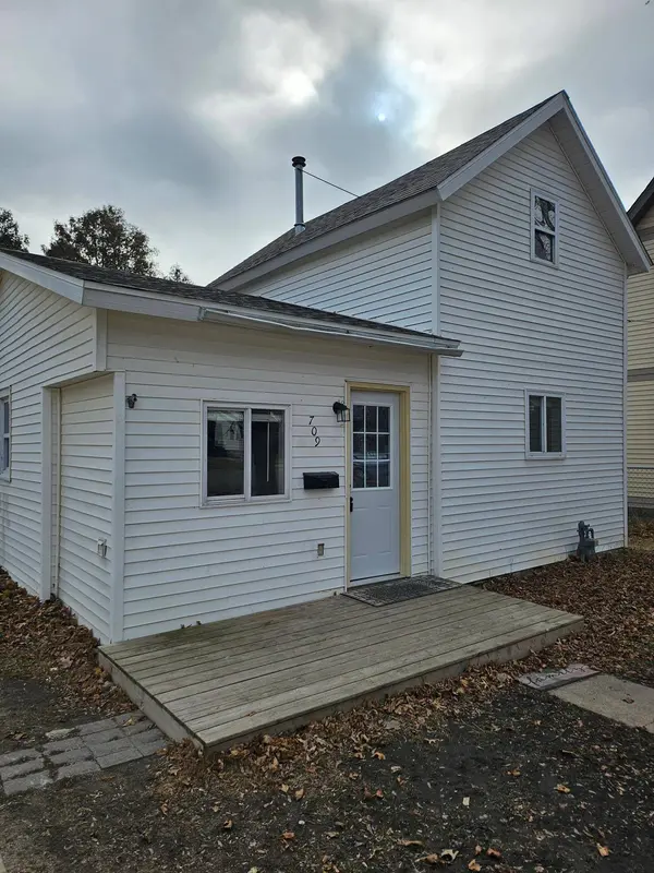 709 6th AVE NW, Austin, MN 55912