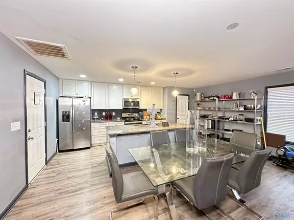 133 White Rock Drive, Harvest, AL 35749